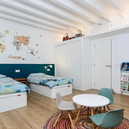 Yourhouse Els Nins كان بيكافورت