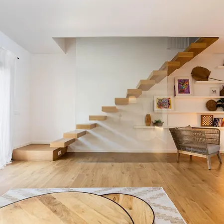 Yourhouse Els Nins * كان بيكافورت