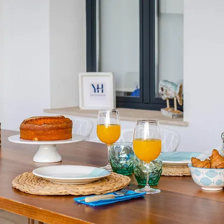 Yourhouse Els Nins فيلة