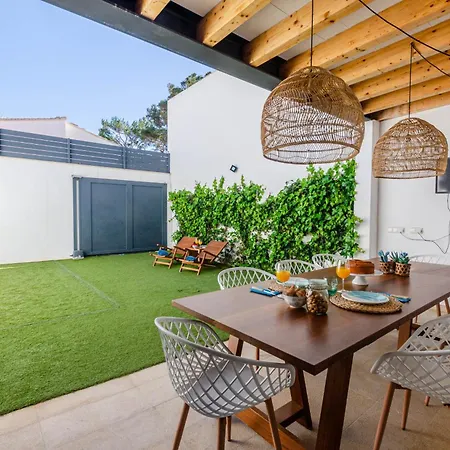 Yourhouse Els Nins Villa *