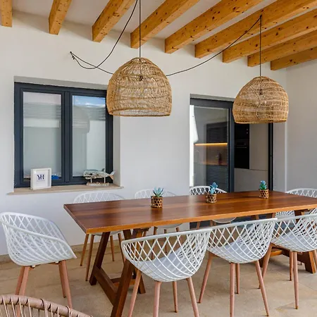 Villa Yourhouse Els Nins *