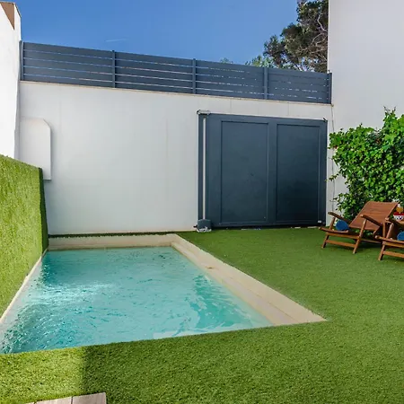 Yourhouse Els Nins فيلة *