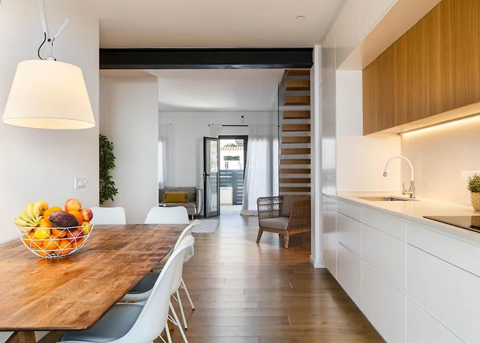 Yourhouse Els Nins كان بيكافورت