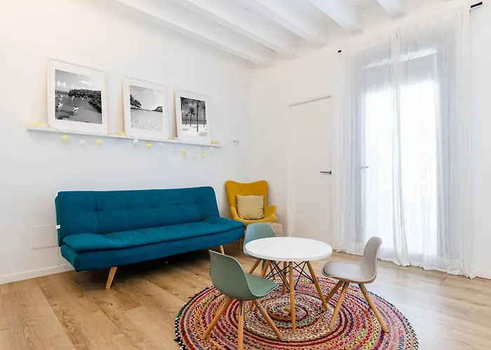 Yourhouse Els Nins فيلة كان بيكافورت