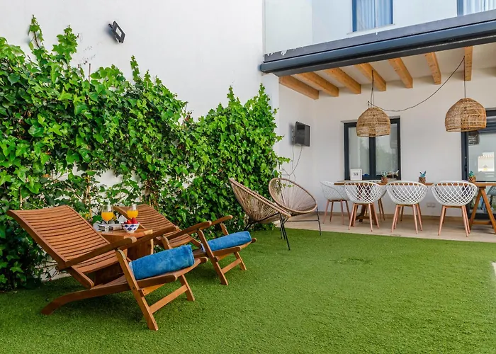 Yourhouse Els Nins فيلة