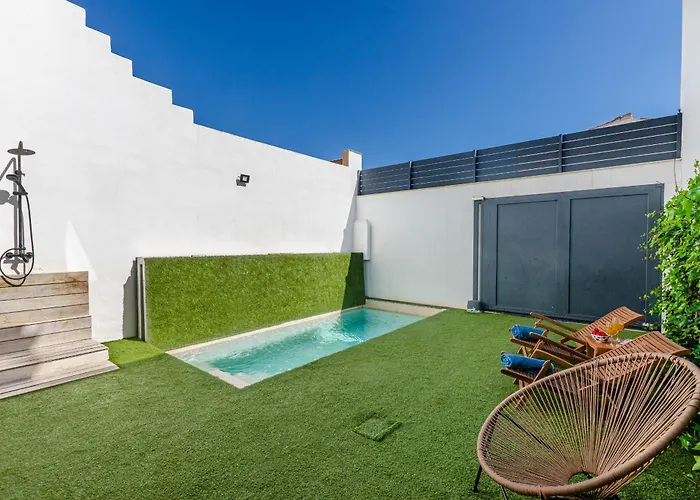 Yourhouse Els Nins فيلة *